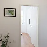 Stross 1 Bdrm