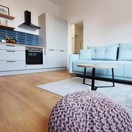 Stross 1 Bdrm
