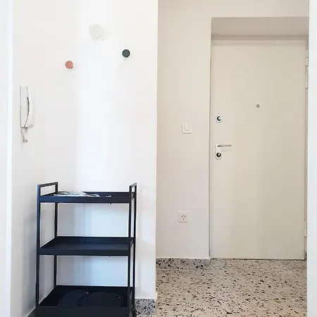 Stross 1 Bdrm *