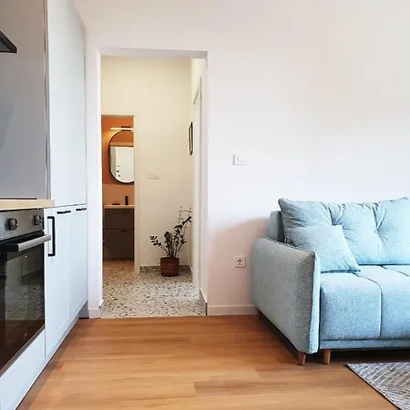 Апартаменты Stross 1 Bdrm