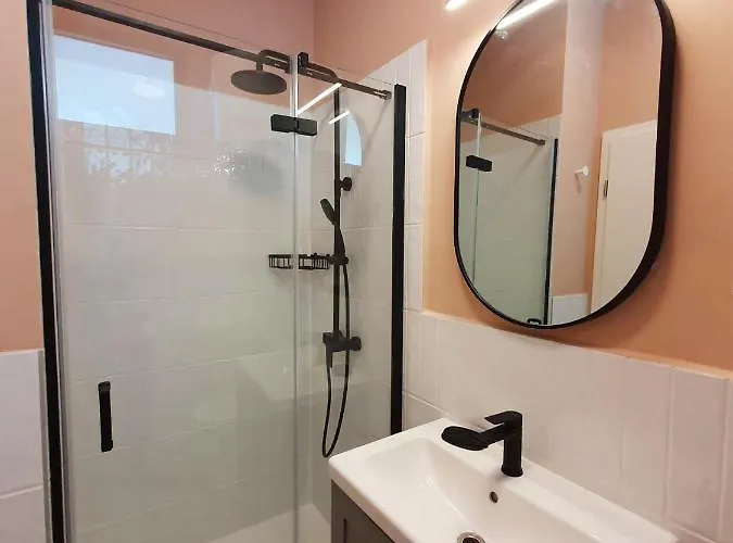 Stross 1 Bdrm